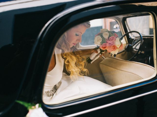 La boda de Carlos y Carolina en Jerez De La Frontera, Cádiz 17