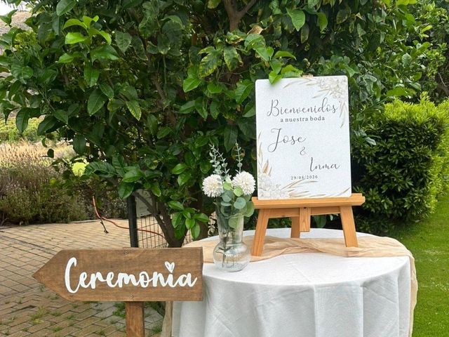 La boda de José y Inma en Centro De Los Hoyos, Las Palmas 2