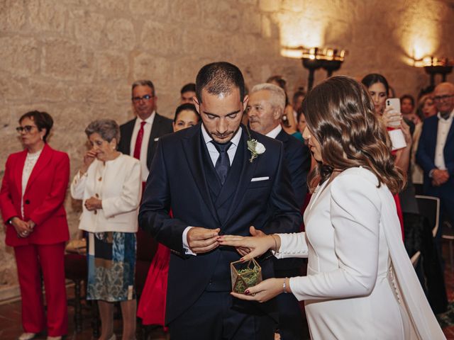 La boda de Ismael y Isabel en Fuensaldaña, Valladolid 77