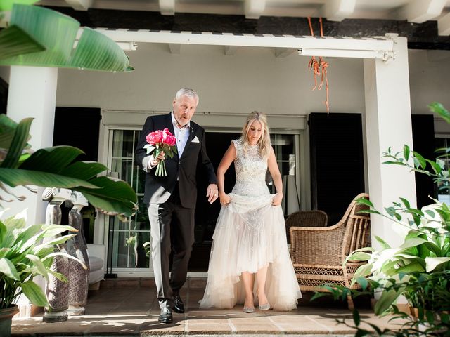 La boda de James y Hannah en Marbella, Córdoba 17