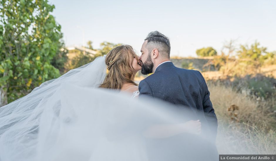 La boda de Miguel Ángel y Pilar en El Molar, Madrid