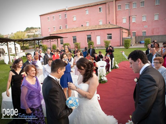 La boda de Javi y Laura en Navarrete, La Rioja 21