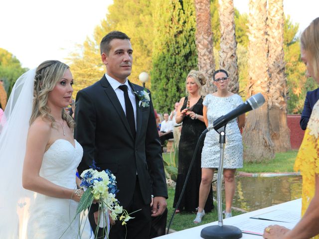 La boda de Carlos y Alexandra en Castelló/castellón De La Plana, Castellón 8