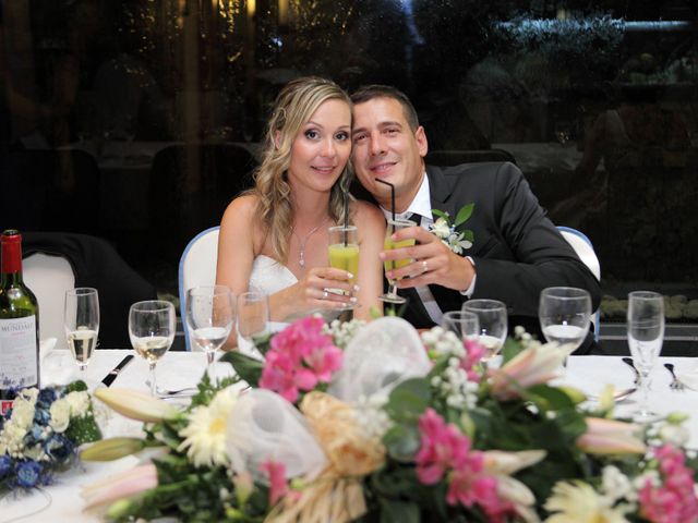 La boda de Carlos y Alexandra en Castelló/castellón De La Plana, Castellón 26