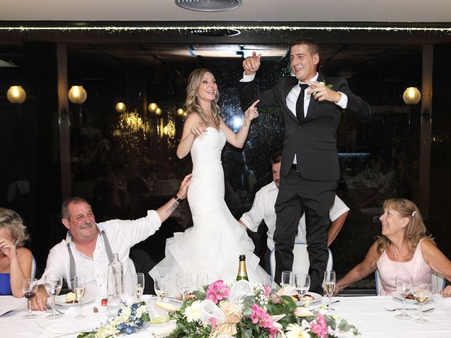 La boda de Carlos y Alexandra en Castelló/castellón De La Plana, Castellón 28