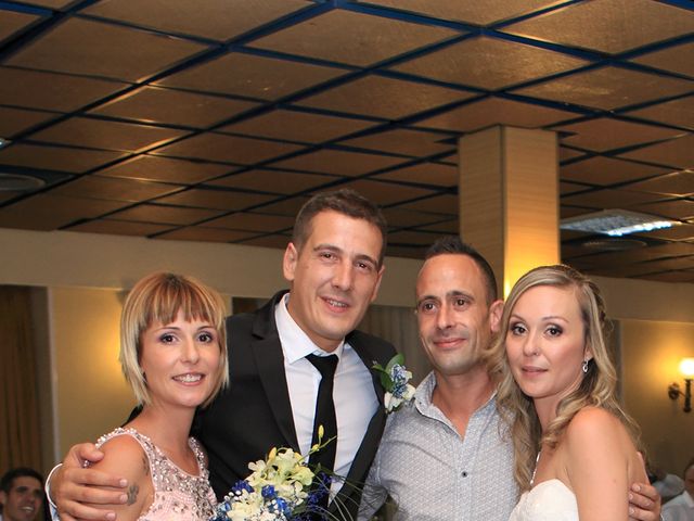 La boda de Carlos y Alexandra en Castelló/castellón De La Plana, Castellón 35