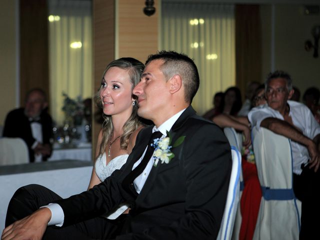 La boda de Carlos y Alexandra en Castelló/castellón De La Plana, Castellón 39