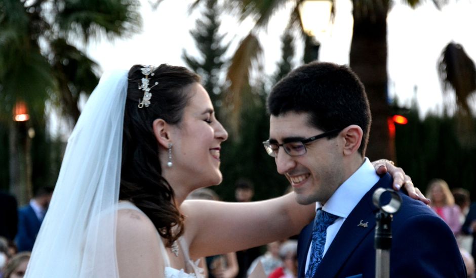 La boda de José y Raquel en Alcala Del Rio, Sevilla