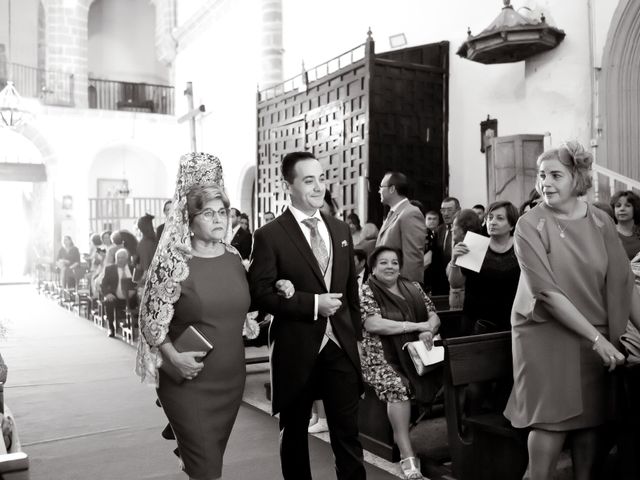 La boda de Juan María y María en Arroyo De San Servan, Badajoz 17