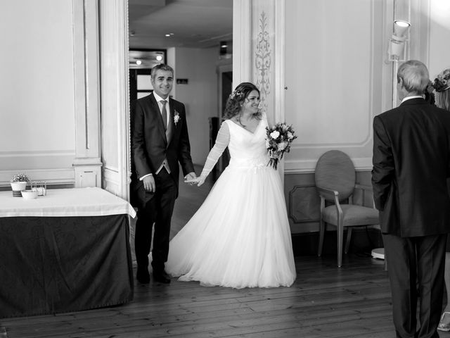 La boda de María y Pablo en Oviedo, Asturias 20