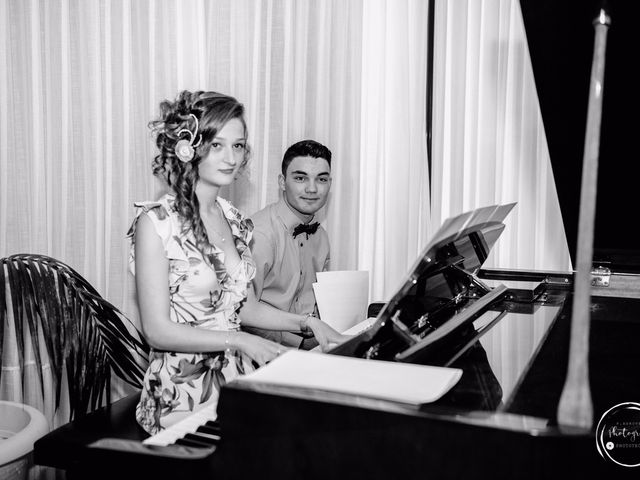 La boda de André y Aldara en Vigo, Pontevedra 93