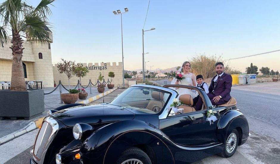 La boda de James y Priscila en Lorca, Murcia