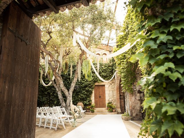 La boda de Javi y Gemma en Vilanova Del Valles, Barcelona 27