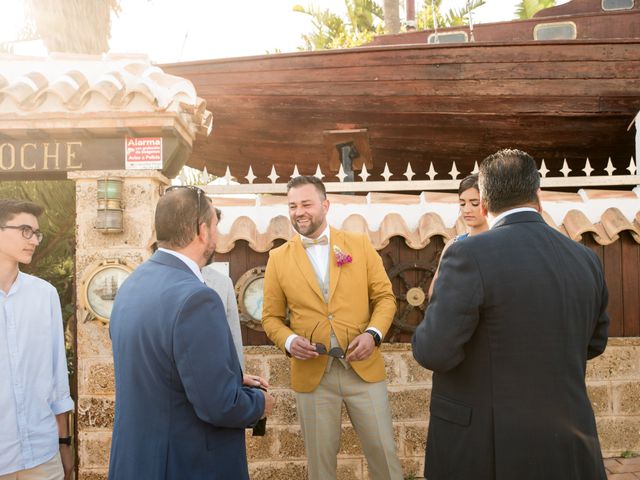 La boda de Borja y Eva en Conil De La Frontera, Cádiz 19