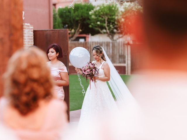 La boda de John y Martha en Valencia, Valencia 24