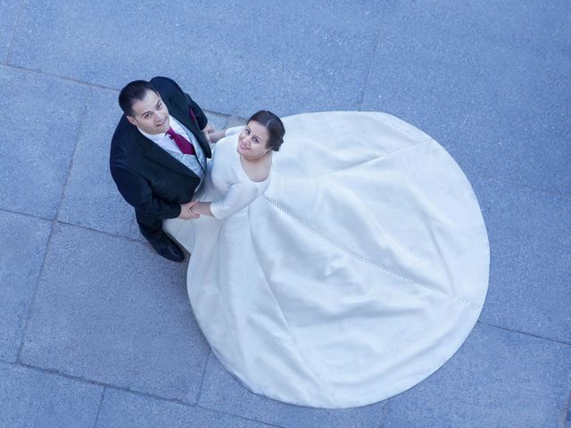 La boda de Carlos  y María Elena  en Illescas, Toledo 23