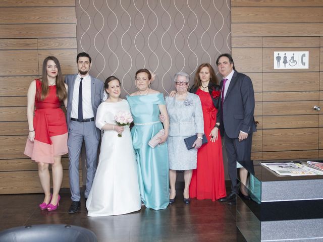 La boda de Carlos  y María Elena  en Illescas, Toledo 48