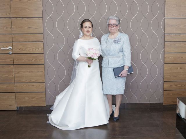 La boda de Carlos  y María Elena  en Illescas, Toledo 51