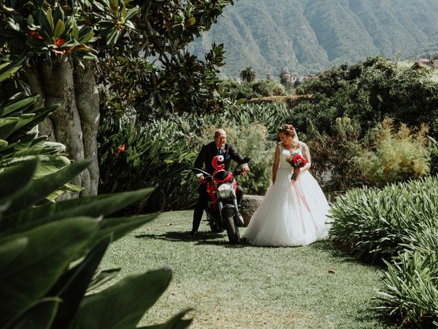 La boda de JOnathan y Carlotta en La Orotava, Santa Cruz de Tenerife 19