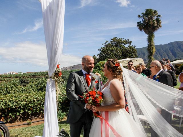 La boda de JOnathan y Carlotta en La Orotava, Santa Cruz de Tenerife 20