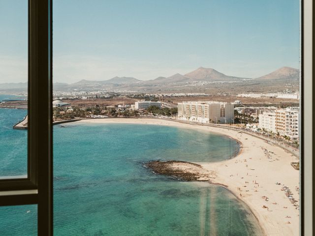 La boda de César y Elena en Los Rodeos (Isla De Lanzarote), Las Palmas 16