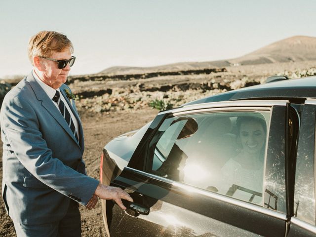 La boda de César y Elena en Los Rodeos (Isla De Lanzarote), Las Palmas 40