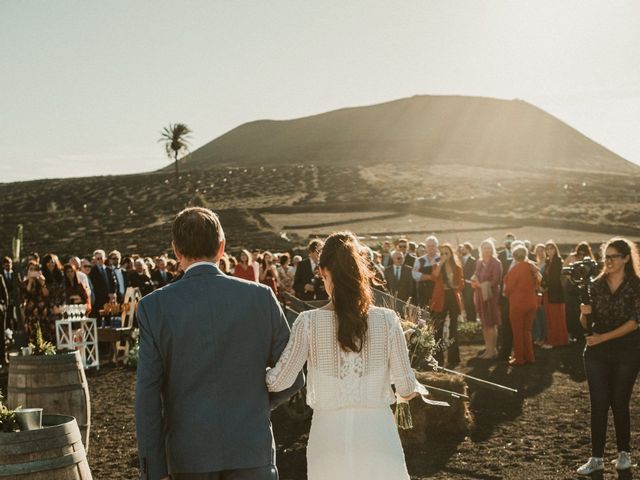 La boda de César y Elena en Los Rodeos (Isla De Lanzarote), Las Palmas 41