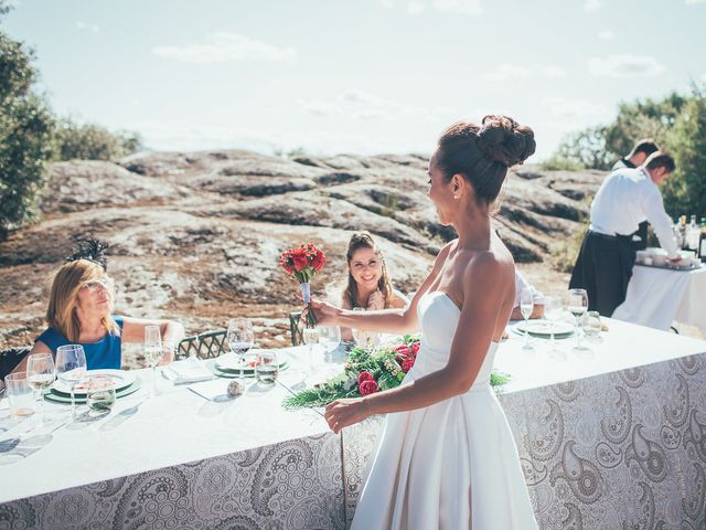 La boda de Angy y Jhoana en Navalafuente, Madrid 322