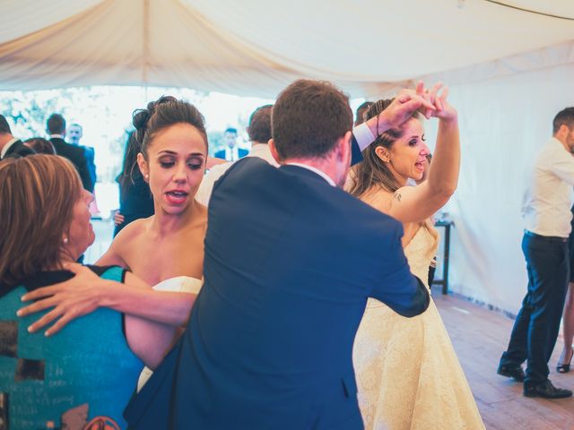 La boda de Angy y Jhoana en Navalafuente, Madrid 394