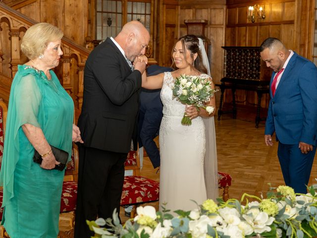 La boda de Luis y Milagros en Santander, Cantabria 16