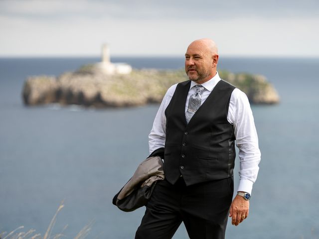 La boda de Luis y Milagros en Santander, Cantabria 45