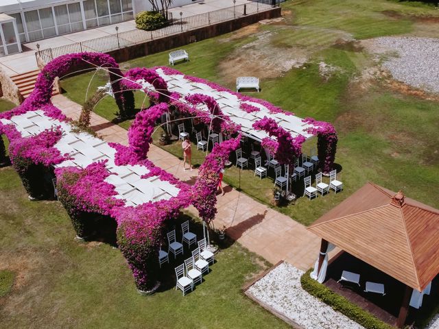 La boda de Berna y Esther en L&apos; Ènova, Valencia 21