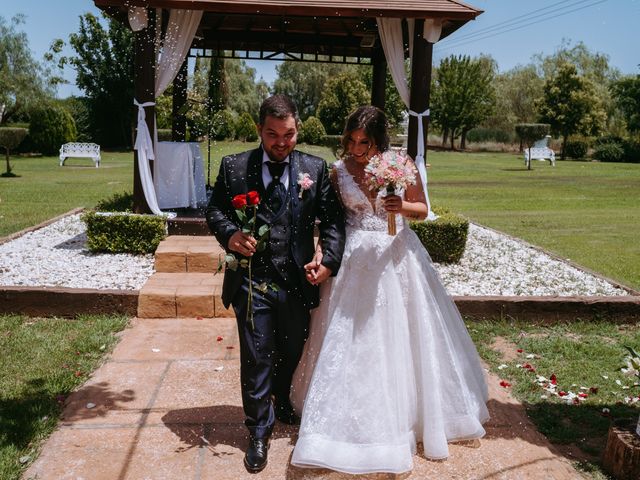 La boda de Berna y Esther en L&apos; Ènova, Valencia 38