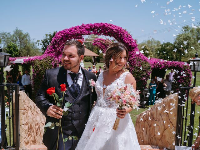 La boda de Berna y Esther en L&apos; Ènova, Valencia 41