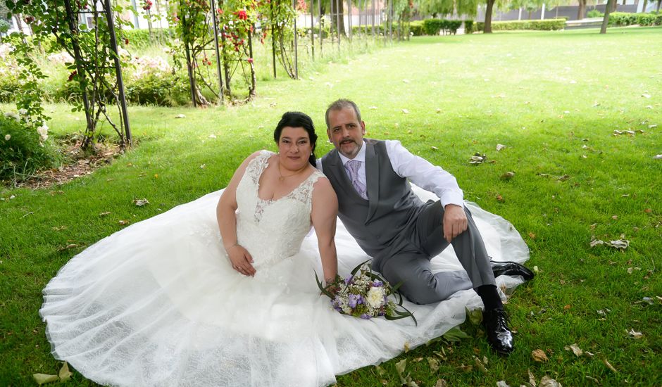 La boda de Carlos y Ana en Leon, Lugo