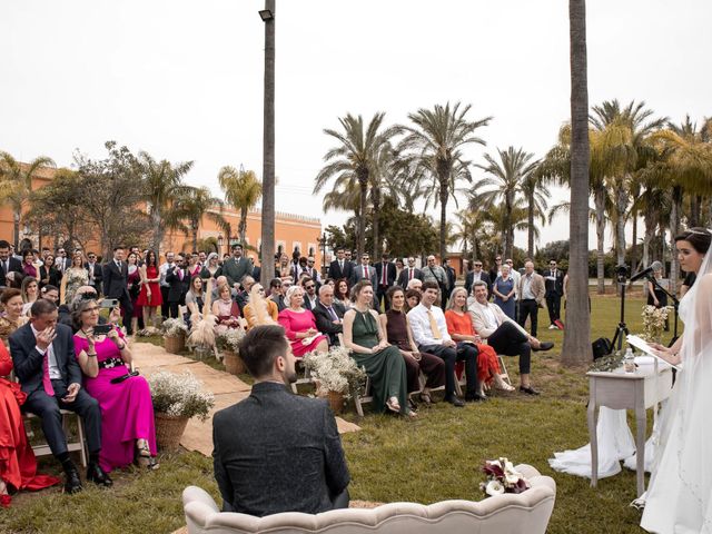 La boda de Laura y Rodri en Dos Hermanas, Sevilla 22