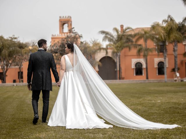 La boda de Laura y Rodri en Dos Hermanas, Sevilla 28