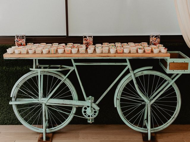 La boda de Adrián y Clara en El Olivar, Madrid 21