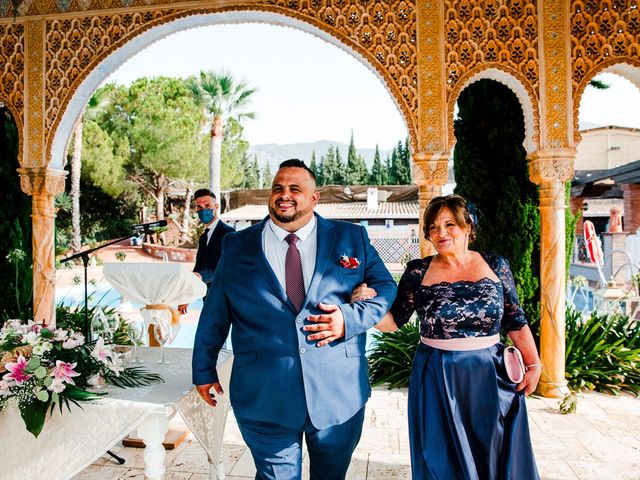 La boda de David y Dounia en Alhaurin El Grande, Málaga 29