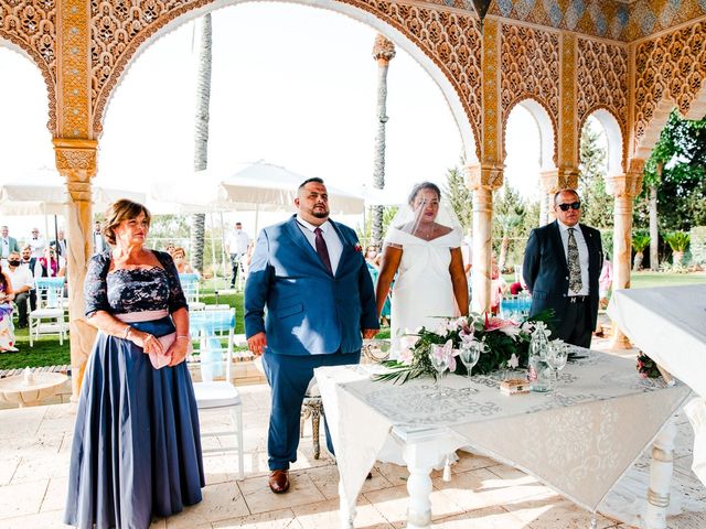 La boda de David y Dounia en Alhaurin El Grande, Málaga 35