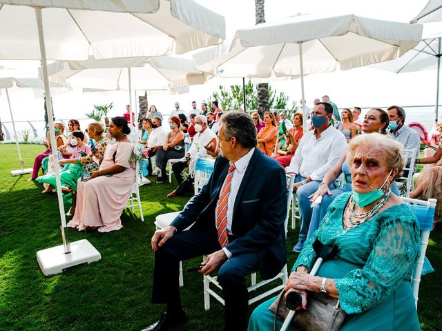 La boda de David y Dounia en Alhaurin El Grande, Málaga 38