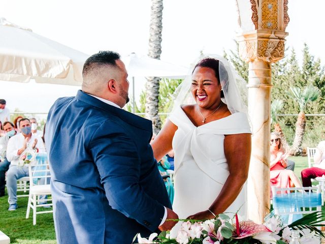 La boda de David y Dounia en Alhaurin El Grande, Málaga 44