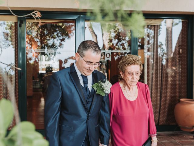 La boda de Trinidad y Jordi en Castelldefels, Barcelona 7