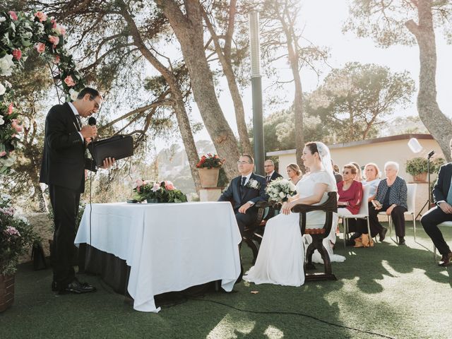 La boda de Trinidad y Jordi en Castelldefels, Barcelona 12