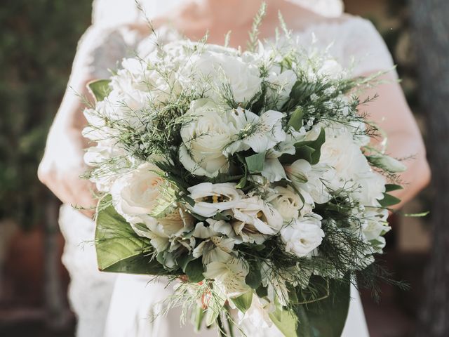 La boda de Trinidad y Jordi en Castelldefels, Barcelona 26