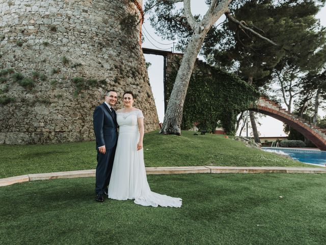 La boda de Trinidad y Jordi en Castelldefels, Barcelona 30