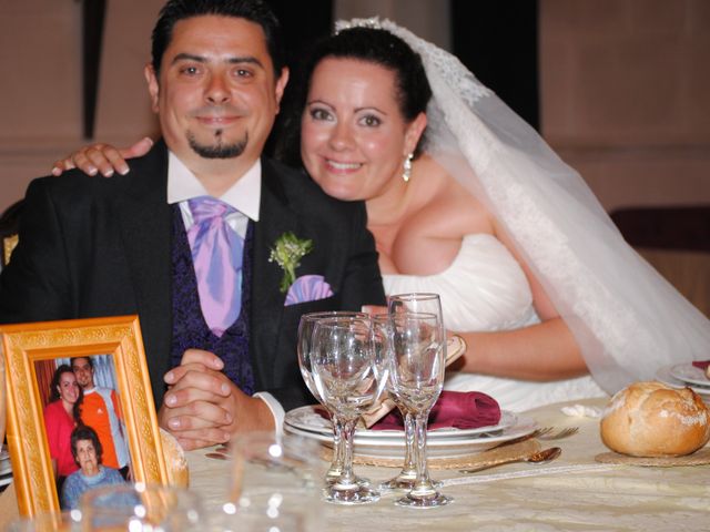 La boda de Christopher y Noemi en Talamanca Del Jarama, Madrid 32