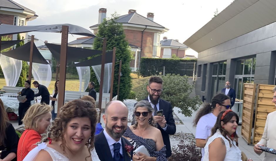 La boda de Omar y Sory en Corvera, Asturias