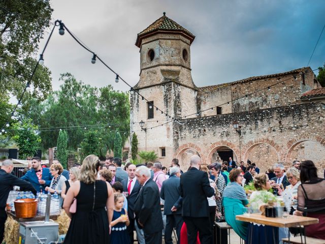 La boda de Edgar y Sara en El Mila, Tarragona 22