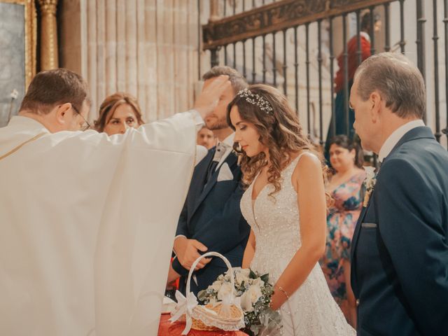 La boda de Cristina y Jose Ramón en Cáceres, Cáceres 23